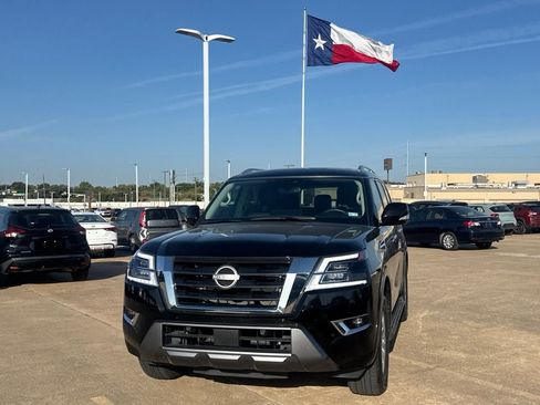 Certified 2024 Nissan Armada SV w/ Cargo Package RWD image 7