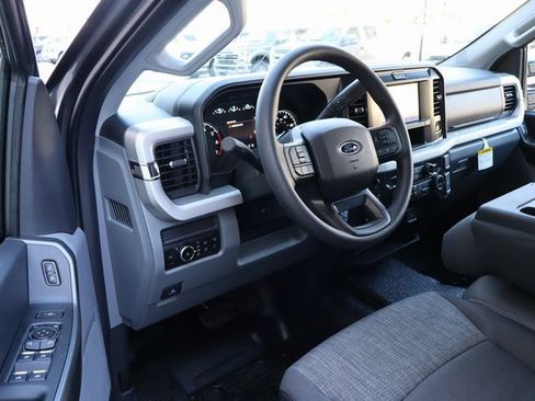 New 2026 Ford F250 XLT w/ FX4 Off-Road Package image 4