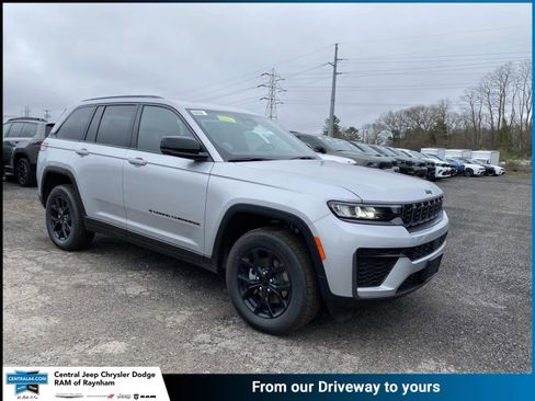 New 2026 Jeep Grand Cherokee Altitude AWD/4WD image 1