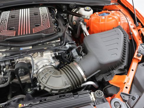 Used 2021 Chevrolet Camaro ZL1 RWD image 17