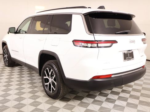 Used 2025 Jeep Grand Cherokee L Limited AWD/4WD image 25