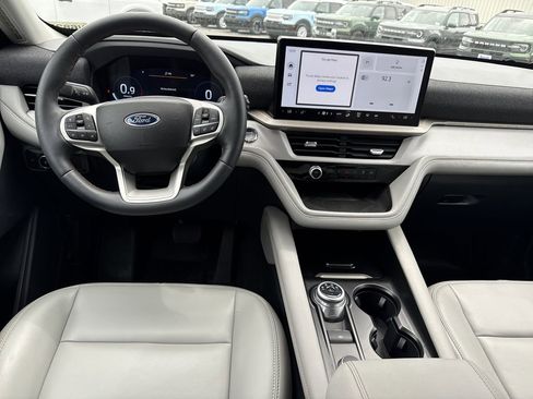 Used 2025 Ford Explorer Active w/ Active Comfort Package AWD/4WD image 23