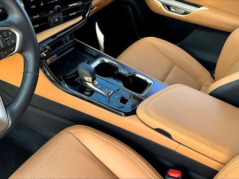 Used 2025 Lexus NX 250 FWD w/ Accessory Package (Z1) image 14
