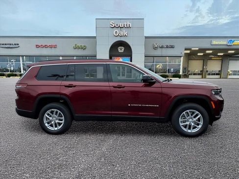 New 2025 Jeep Grand Cherokee L Laredo AWD/4WD image 2
