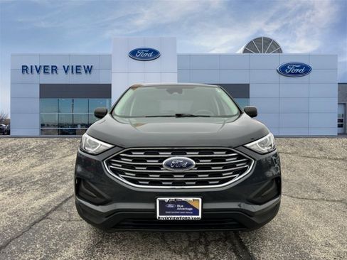 Certified 2021 Ford Edge SE image 2