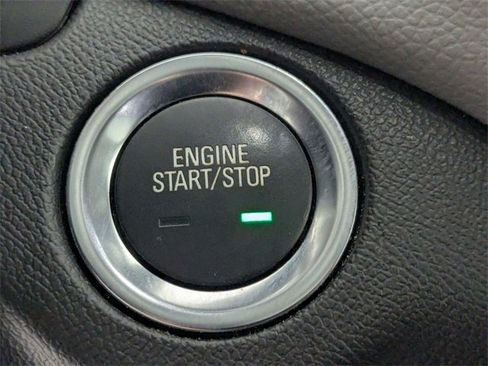 Used 2023 Chevrolet Equinox LT w/ Driver Convenience Package image 24