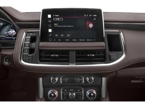 Used 2023 GMC Yukon AT4 w/ Technology Package AWD/4WD image 10