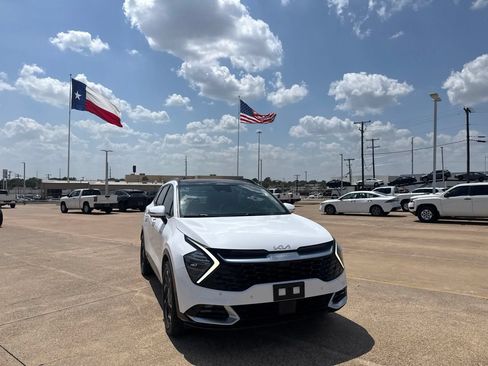 Used 2023 Kia Sportage SX FWD image 3