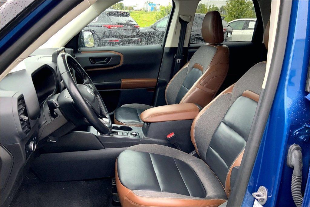 Used 2023 Ford Bronco Sport Outer Banks w/ Tech Package AWD/4WD image 9