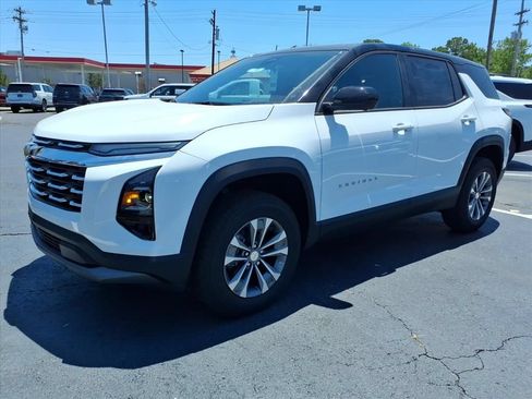 New 2026 Chevrolet Equinox LT w/ Convenience Package II FWD image 8