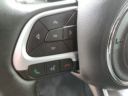 Used 2019 Jeep Compass Limited image 10