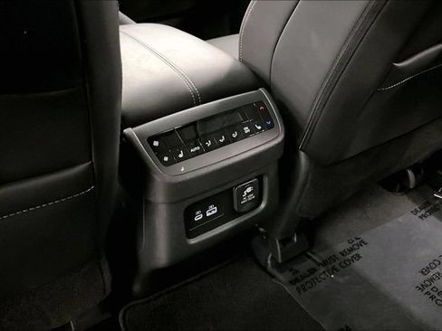 Used 2025 Nissan Pathfinder Platinum AWD/4WD image 34