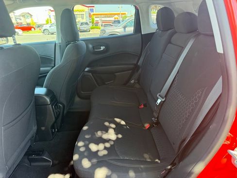 Used 2018 Jeep Compass Sport AWD/4WD image 35