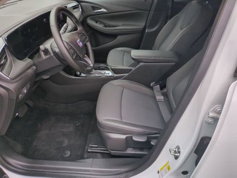 Used 2025 Buick Encore GX Preferred image 18