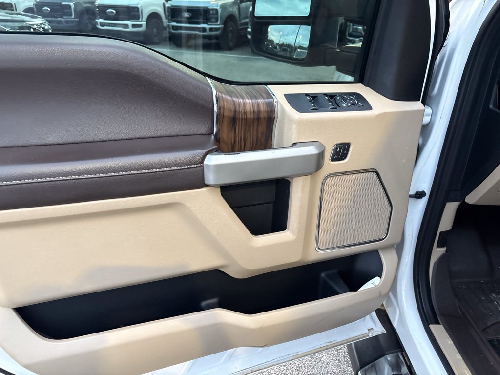 Used 2018 Ford F150 Lariat w/ Equipment Group 502A Luxury AWD/4WD image 7