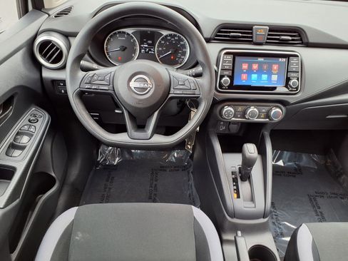 Used 2025 Nissan Versa S w/ Trunk Package FWD image 2