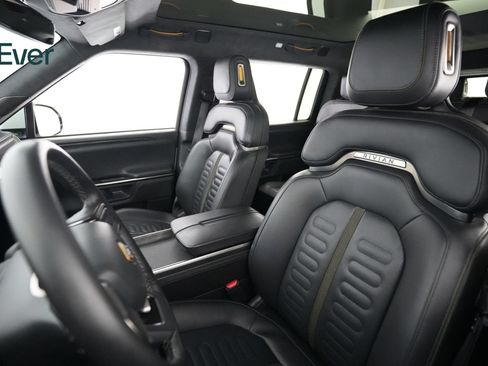 Used 2023 Rivian R1S Adventure AWD/4WD image 4