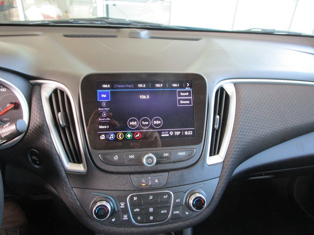 Used 2024 Chevrolet Malibu LT FWD image 31