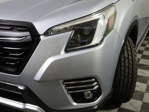 Used 2022 Subaru Forester Touring w/ Popular Package #3 image 18