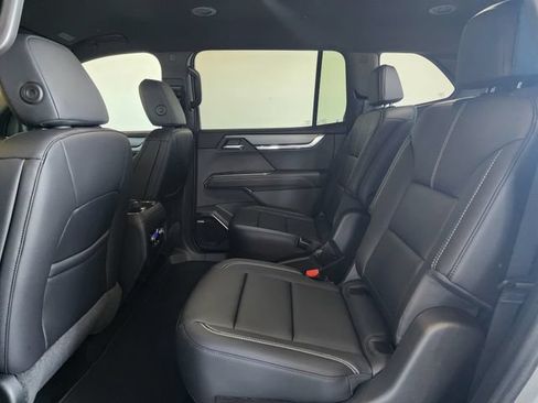 Used 2024 GMC Acadia Elevation AWD/4WD image 14