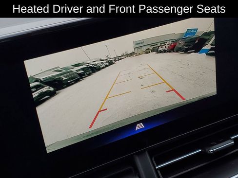 Used 2025 Chevrolet Trax LT w/ LT Convenience Package image 16