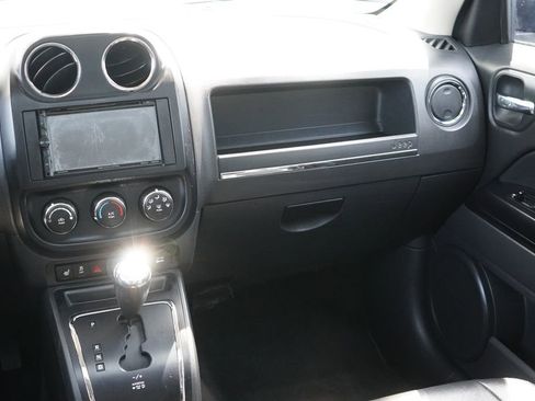Used 2016 Jeep Patriot High Altitude FWD image 25