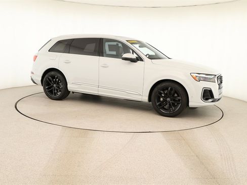 New 2025 Audi Q7 3.0T Premium Plus image 9