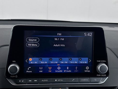 Used 2022 Nissan Altima 2.5 SV w/ SV Premium Package image 19