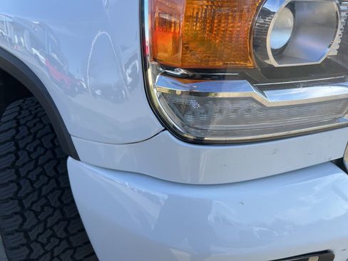 Used 2015 GMC Sierra 2500 Denali w/ Duramax Plus Package image 17