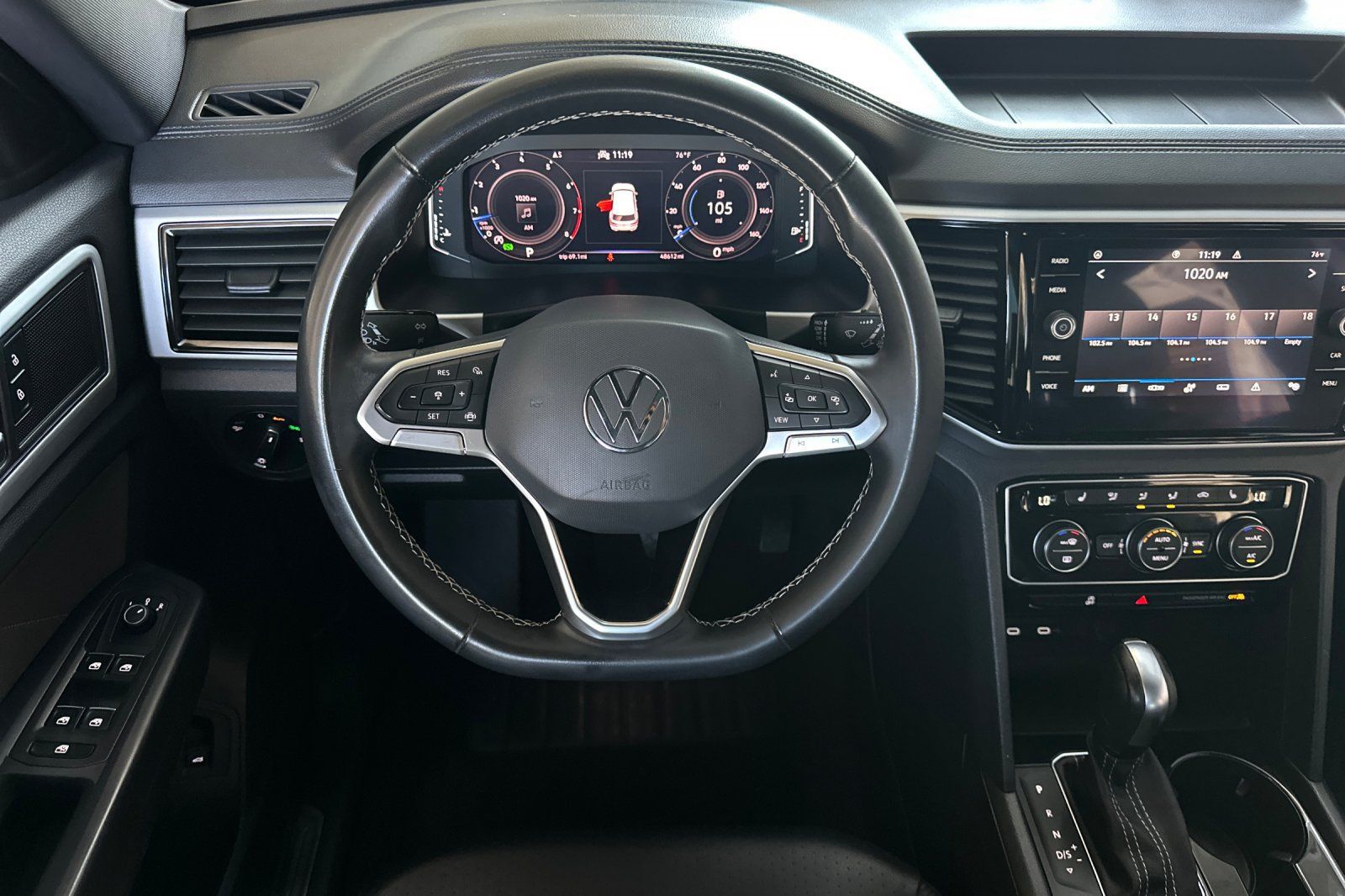 Used 2022 Volkswagen Atlas Cross Sport SE w/ Panoramic Sunroof Package FWD image 14