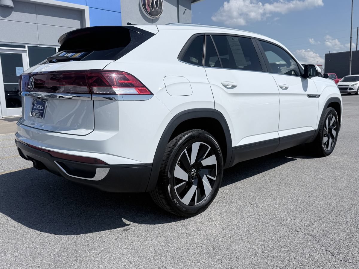 Used 2024 Volkswagen Atlas Cross Sport SE FWD image 7