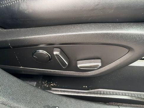 Used 2019 Lincoln Nautilus Reserve image 13