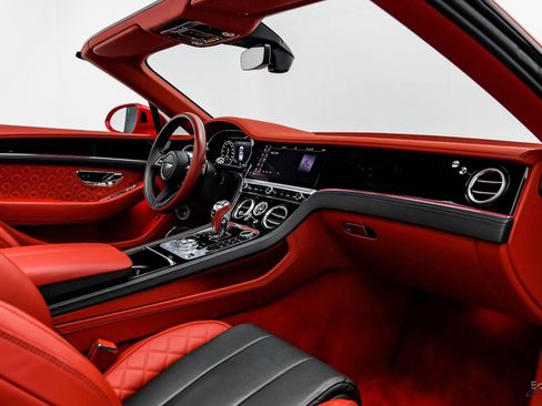 Used 2022 Bentley Continental GT image 51