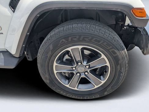 Used 2023 Jeep Wrangler Unlimited Sahara AWD/4WD image 10