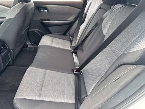 Used 2023 Nissan Rogue SV AWD/4WD image 16