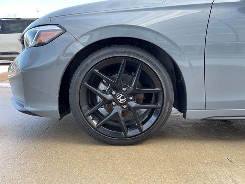 Used 2025 Honda Civic Sport image 15