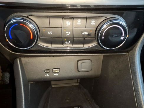 Used 2024 Buick Encore GX Sport Touring w/ Advanced Technology Package FWD image 24