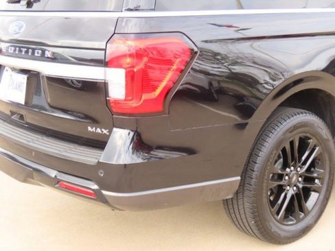 Used 2022 Ford Expedition Max XLT image 10