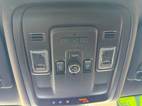 Used 2021 GMC Yukon Denali image 18