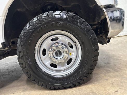 Used 2022 Ford F250 XL w/ Power Equipment Group AWD/4WD image 45