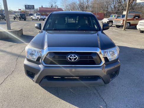 Used 2015 Toyota Tacoma 2WD Access Cab image 2