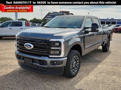 New 2026 Ford F350 Platinum w/ FX4 Off-Road Package