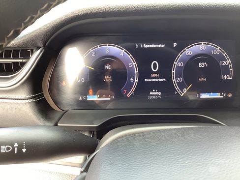 Certified 2024 Jeep Grand Cherokee L Laredo image 11