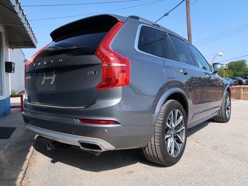Used 2017 Volvo XC90 T6 Momentum w/ Vision Package AWD/4WD image 8