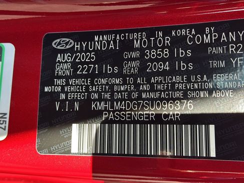 Used 2025 Hyundai Elantra Sport FWD image 11