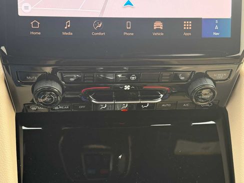 New 2025 Jeep Grand Cherokee Limited AWD/4WD image 14