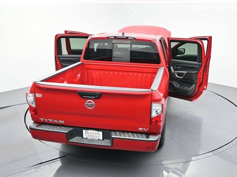 Used 2022 Nissan Titan SV RWD image 25