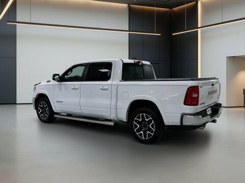 Used 2025 RAM 1500 Laramie AWD/4WD image 3