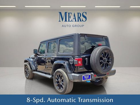 Used 2023 Jeep Wrangler Unlimited Sahara image 4