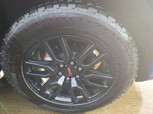 Certified 2022 GMC Sierra 1500 Elevation w/ Elevation Premium Package image 4